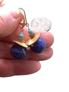 Gold tone fashion dangle earrings